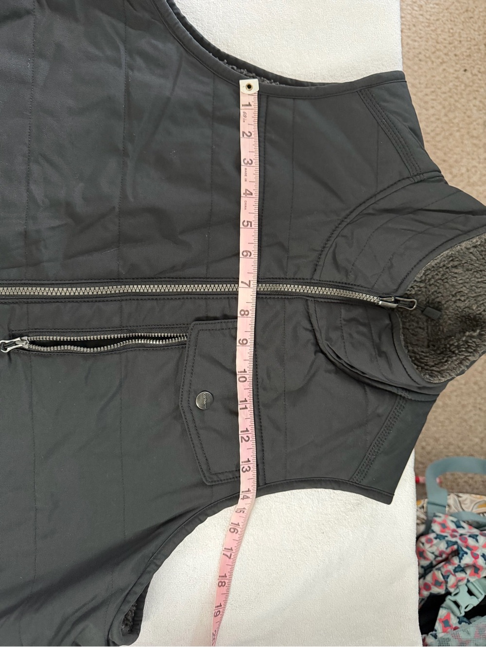 Women’s Carhartt Black Quilted Fleece-Lined Vest - Picture 7 of 13